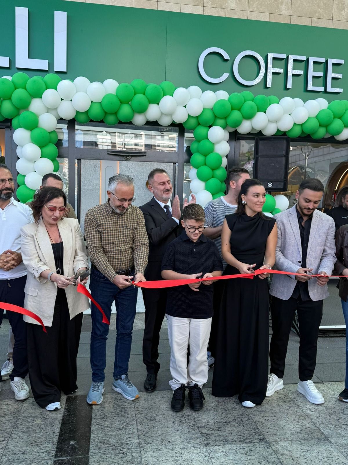 Hayal gerçeğe dönüştü! 10 yaşındaki Aybarshan kurduğu kahve markasının CEO'su oldu 1