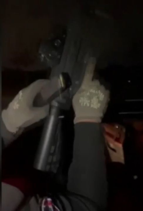 Araçtan cephanelik çıktı!Sultangazi’de silahlı saldırı planı son anda engellendi: Şüpheliler adliyeye sevk edildi 3