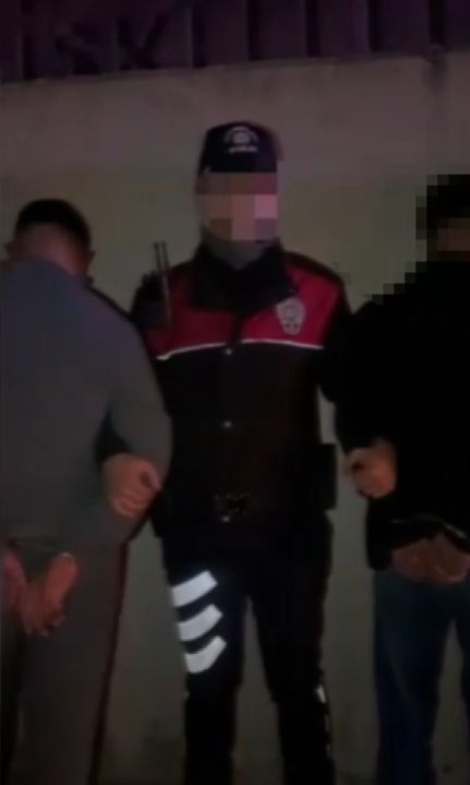 Araçtan cephanelik çıktı!Sultangazi’de silahlı saldırı planı son anda engellendi: Şüpheliler adliyeye sevk edildi 1
