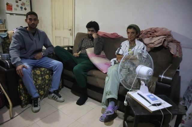 3 yıldır evden çıkmayan, banyo yapmayan Barış Özbay'ın eski hali ortaya çıktı... "Eskiden çok bakımlıydı..." 6