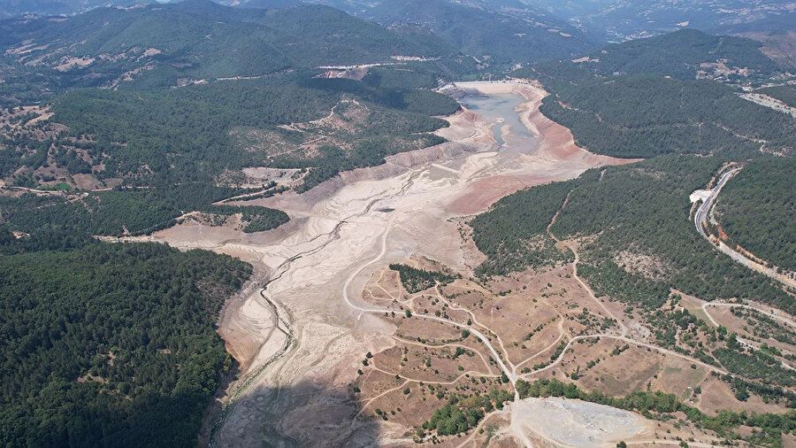 Bursa susuz kaldı! Yüzde sıfır dolulukla kurudu: Nilüfer ve Doğancı Barajları boşaldı 4