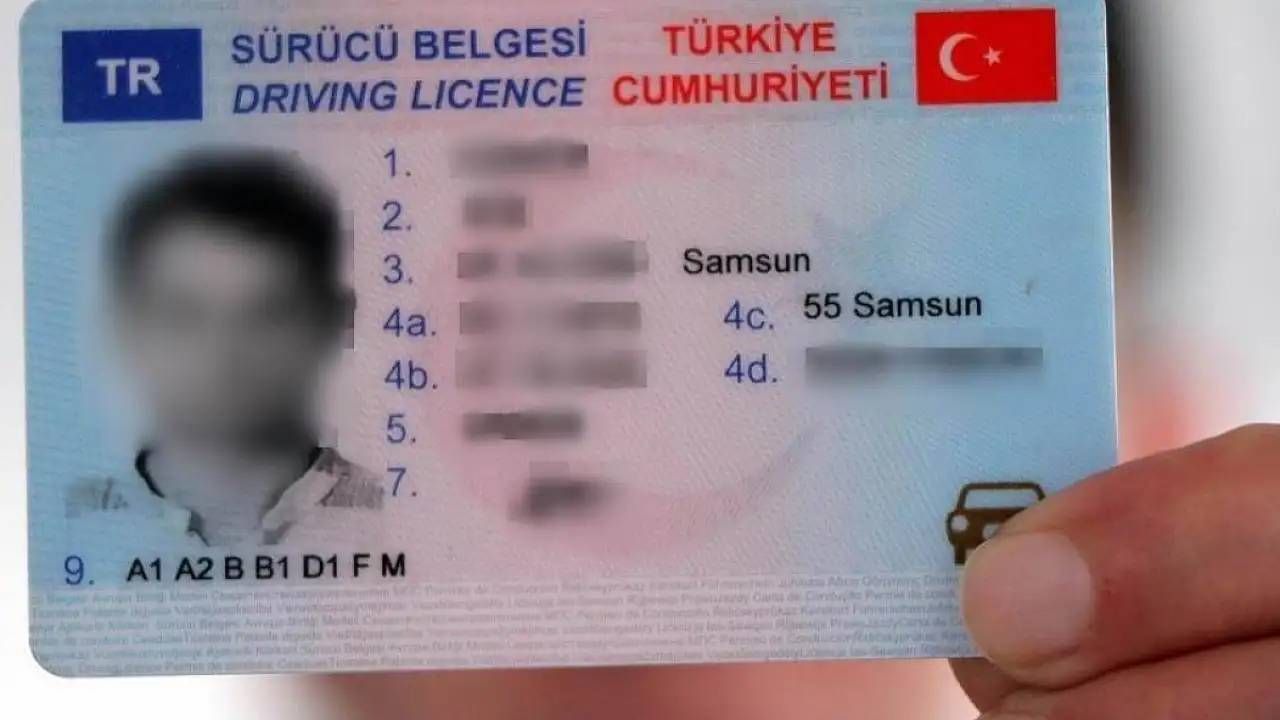 Ehliyet yenileme son tarih 1 Kasım: Eski sürücü belgeleri artık geçerli değil 2