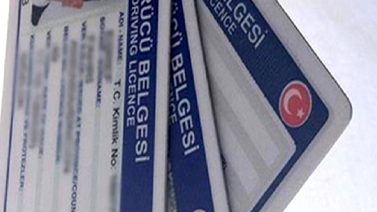 Ehliyet yenileme son tarih 1 Kasım: Eski sürücü belgeleri artık geçerli değil 5