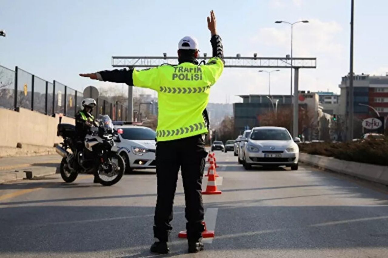 Bakan Yerlikaya duyurdu! O sürücüler 200 bin TL ceza ödeyecek 2