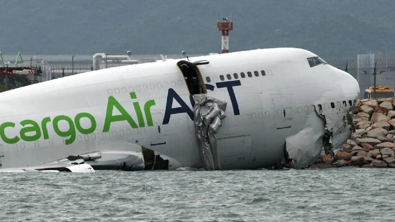 Faciadan dönüldü! Türk şirketine ait kargo uçağı Hong Kong’da denize düştü: 2 ölü 1