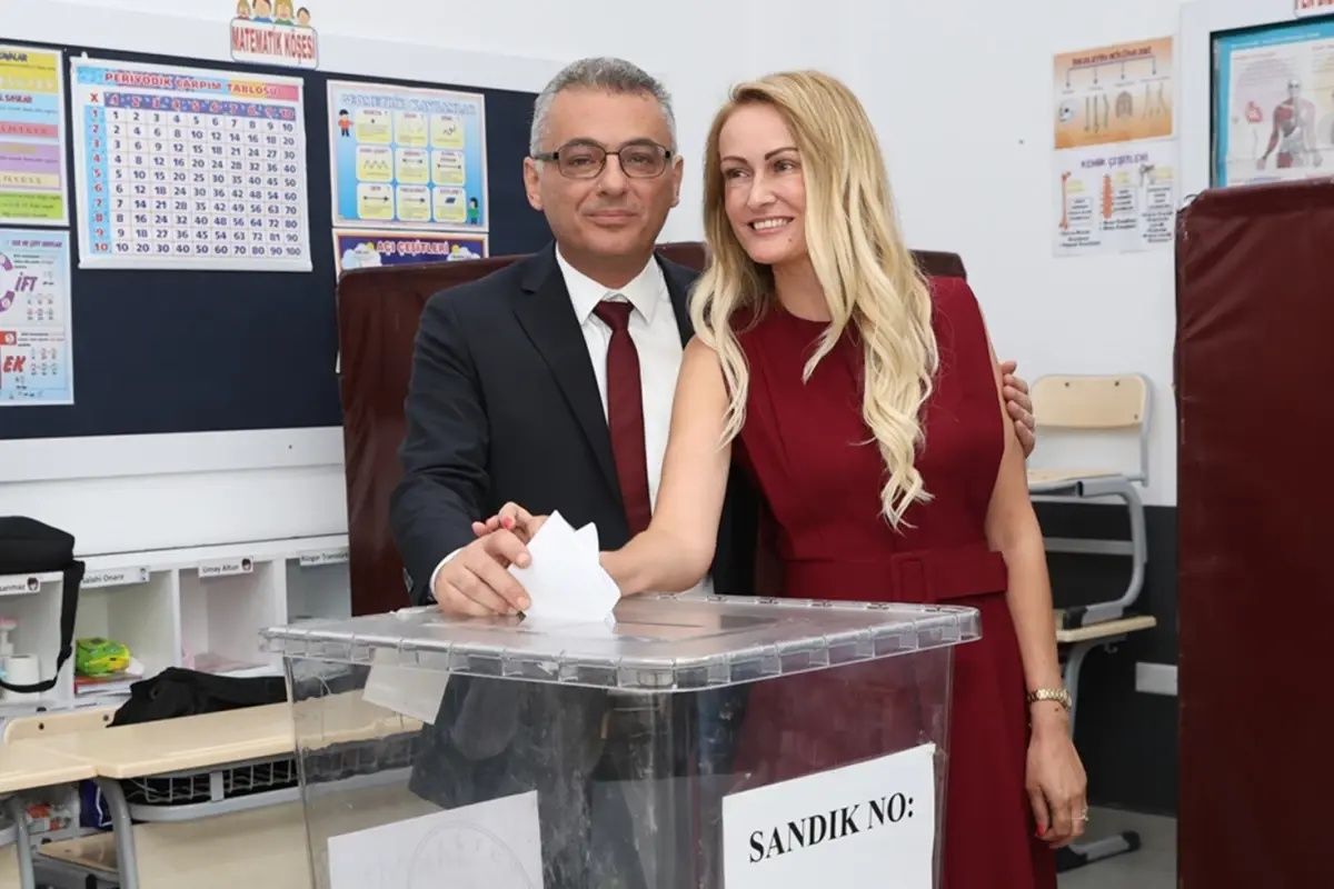 KKTC’de Tatar kaybetti, Atina bayram etti! KKTC’de federasyon yanlısı aday Erhürman'ın kazanması Yunan ve Rum basınını sevince boğdu! 1
