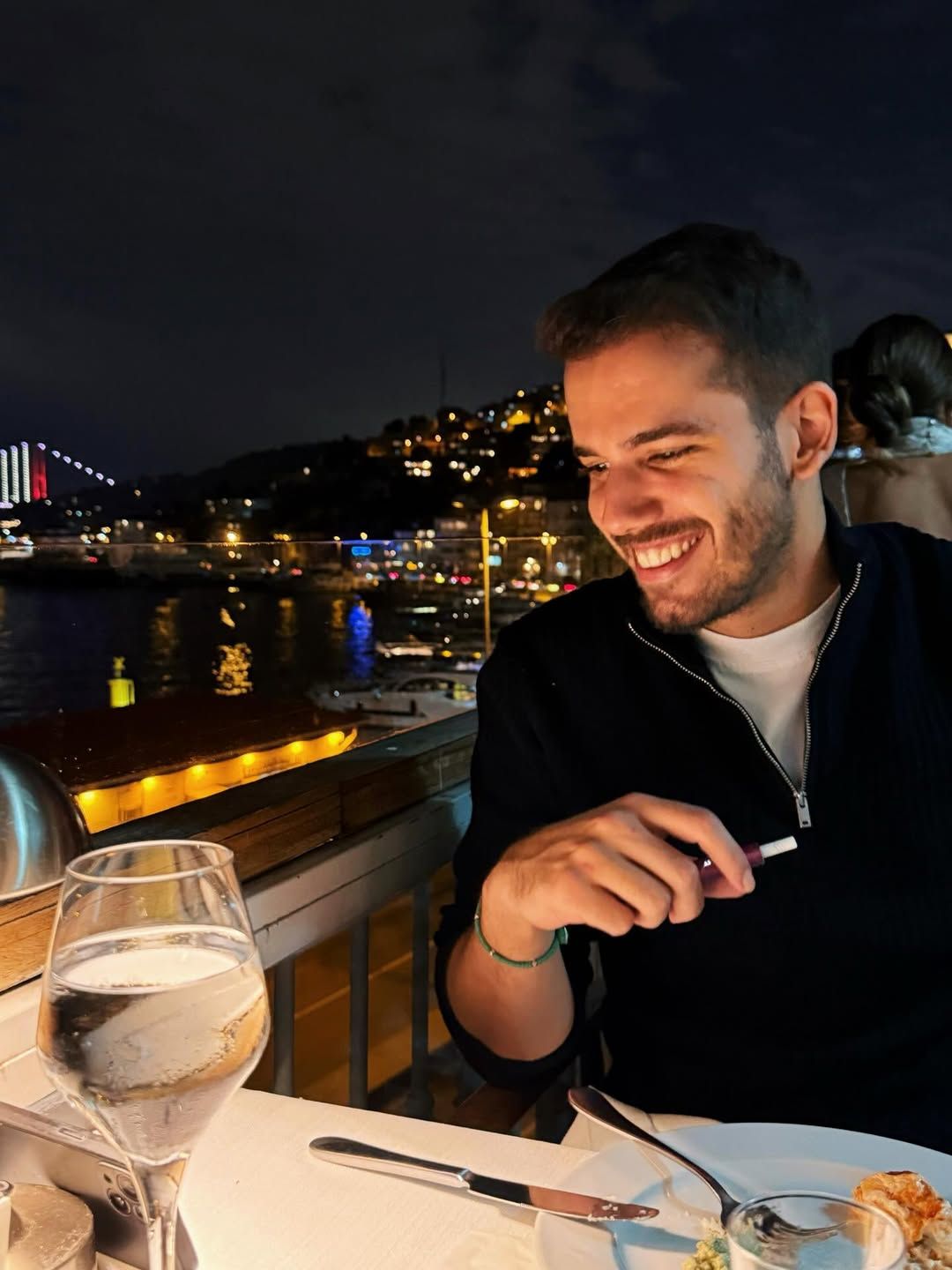 Derin Talu'nun sarı filtreli sigarası alay konusu oldu! "Dünyanın en eril kadını" 11