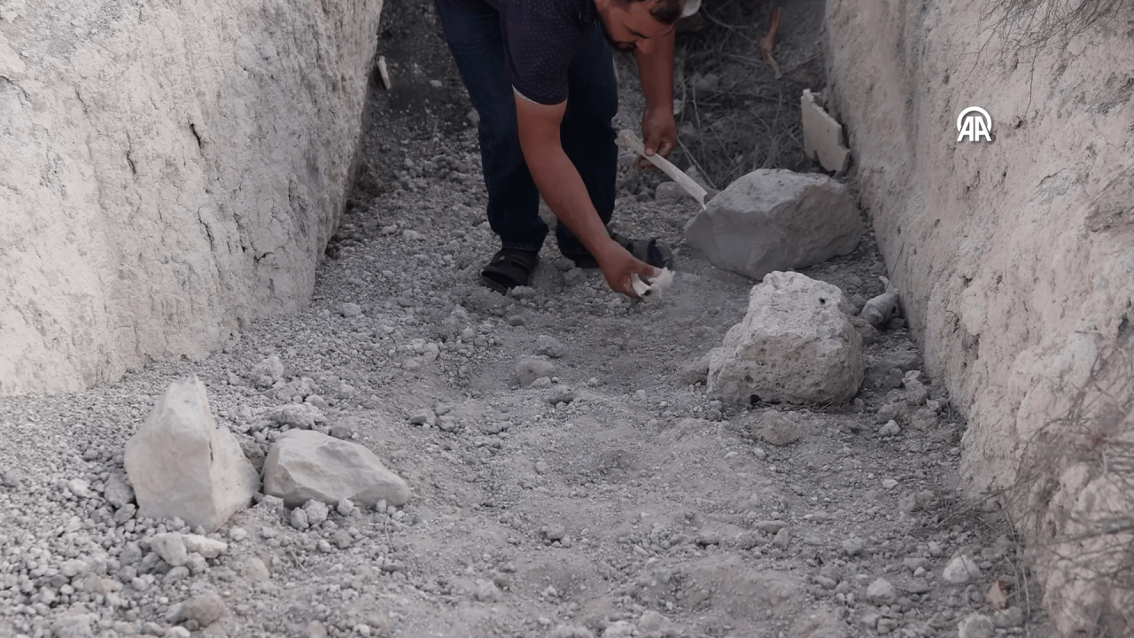 Korkunç görüntüler! Şam'da toplu mezarlar bulundu! Bu kemikler çocuk ve kadınların! 11