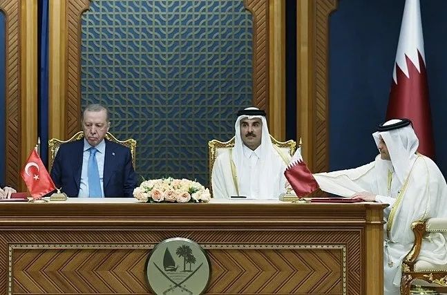 Cumhurbaşkanı Erdoğan'ın Katar ziyaretinin perde arkası: Terlik detayı, stratejik mesajlar ve 8 anlaşmanın anlamı! 8