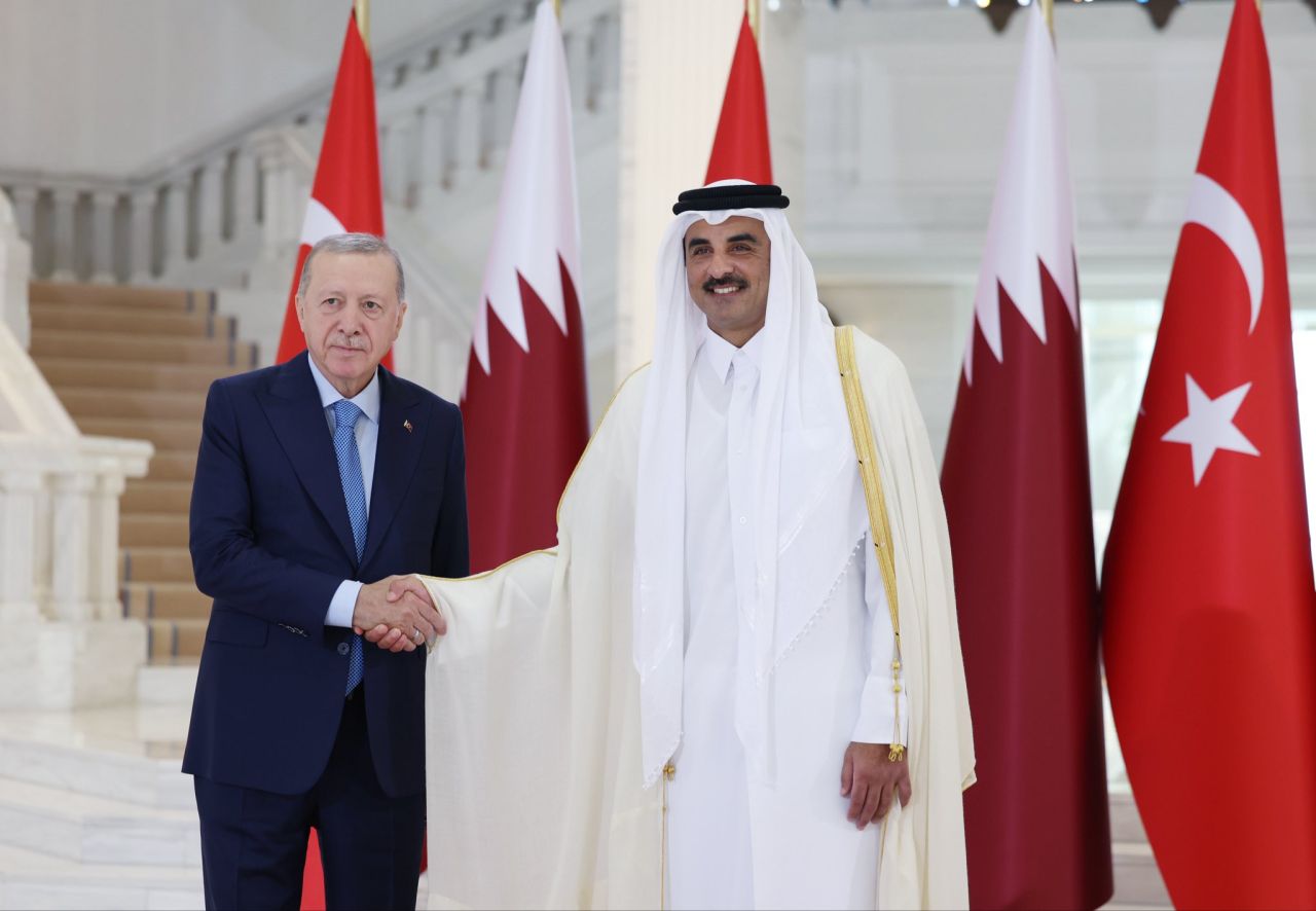 Cumhurbaşkanı Erdoğan'ın Katar ziyaretinin perde arkası: Terlik detayı, stratejik mesajlar ve 8 anlaşmanın anlamı! 1