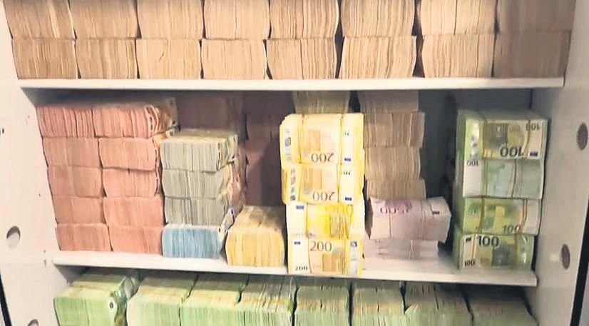 Laleli’deki 5 milyarlık kara para operasyonu İBB'ye uzandı! İmamoğlu’nun koruma müdürü ve para kuryeleriyle yoğun telefon trafiği... 10