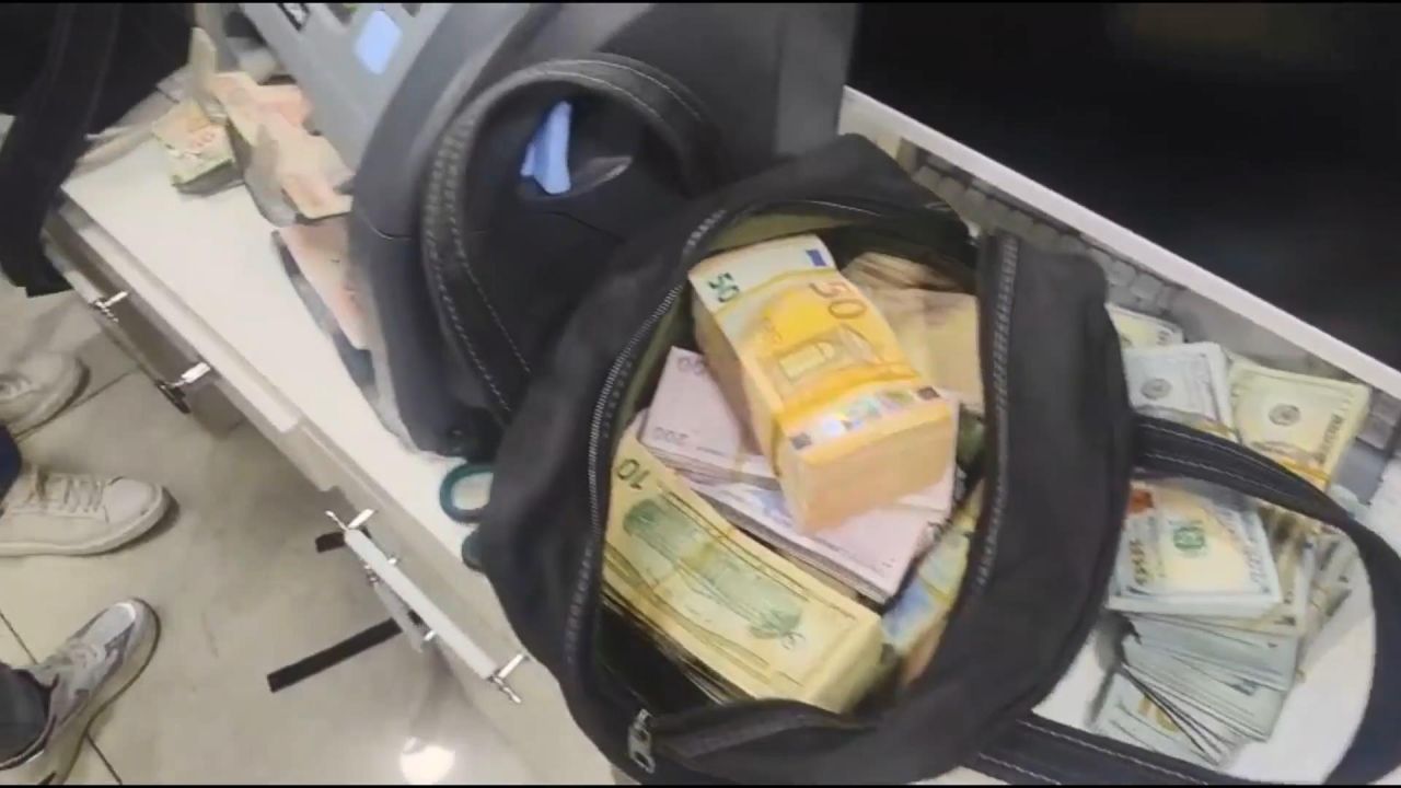 Laleli’deki 5 milyarlık kara para operasyonu İBB'ye uzandı! İmamoğlu’nun koruma müdürü ve para kuryeleriyle yoğun telefon trafiği... 12