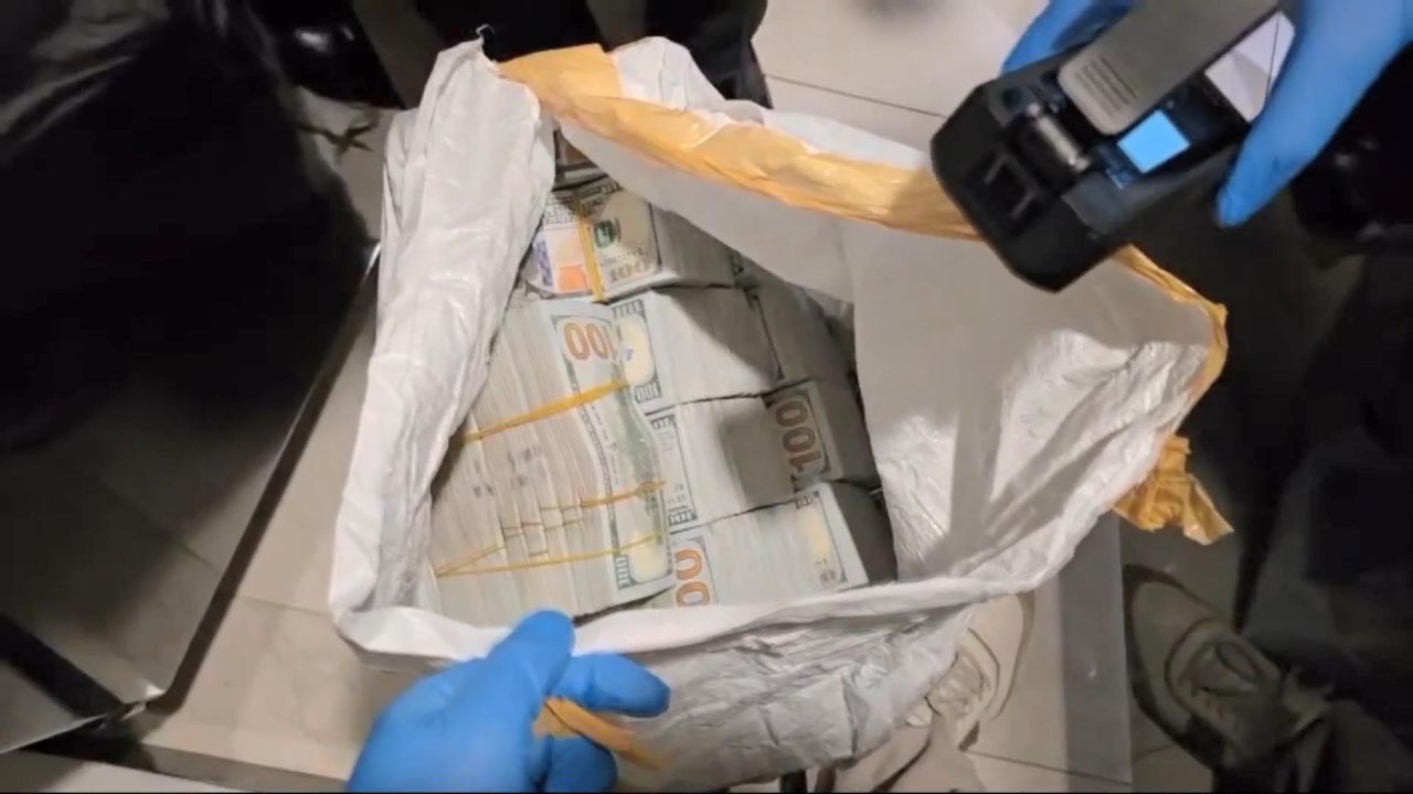 Laleli’deki 5 milyarlık kara para operasyonu İBB'ye uzandı! İmamoğlu’nun koruma müdürü ve para kuryeleriyle yoğun telefon trafiği... 5