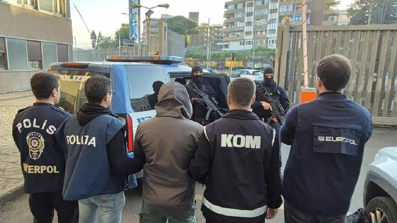Daltonlar çetesi izlenimleri... Silahlı gençler mahalleleri terörize ediyor: Kim bunlar? 2