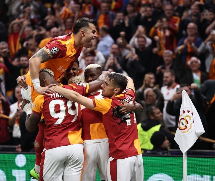 Galatasaray ve Victor Osimhen Avrupa basınında manşetleri süsledi: "Cimbom'un hayat sigortası yine devreye girdi" 1