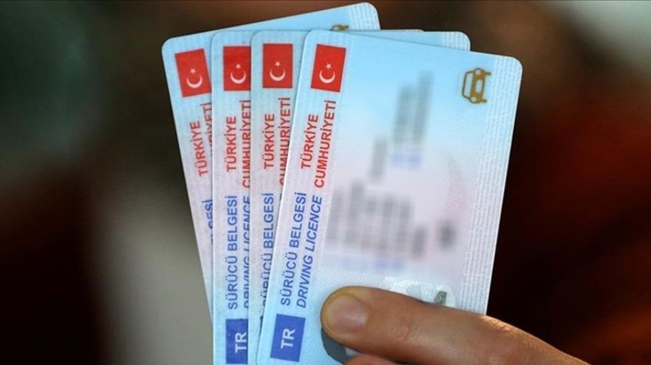 Eski ehliyetler için son hafta alarmı! Geçersiz sayılacak 1