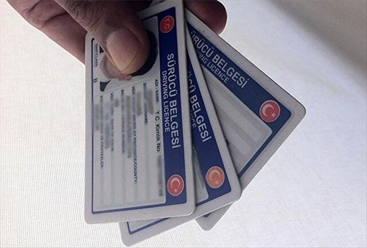 Eski ehliyetler için son hafta alarmı! Geçersiz sayılacak 5