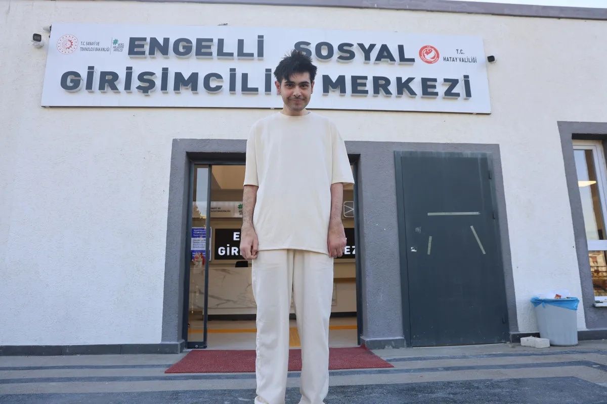 3 yıldır banyo yapmayan, evden çıkmayan Barış Özbay'ın hastalığı belli oldu: Anksiyete ve depresyon! 7