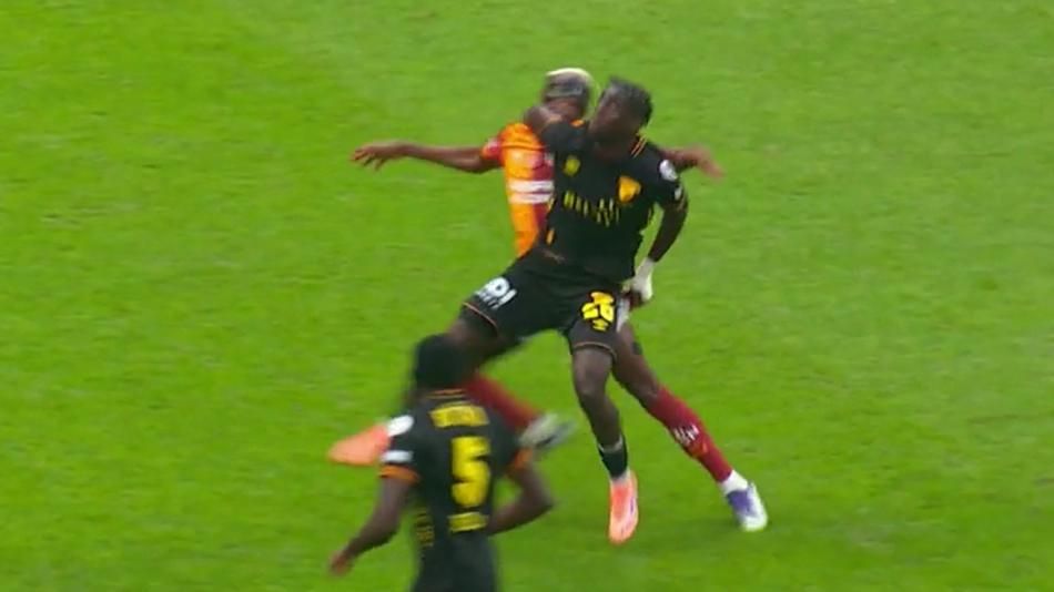 TRIO ekibi son noktayı koydu! Victor Osimhen'e yapılan harekette kırmızı kart doğru mu? "Tartışılacak bir şey yok" 4