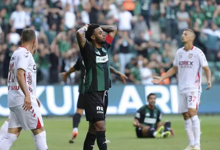 Gündeme bomba gibi düştü: İşte Zorbay Küçük'ün bu sezon Süper Lig dahil olmak üzere yönettiği maçlar... 7