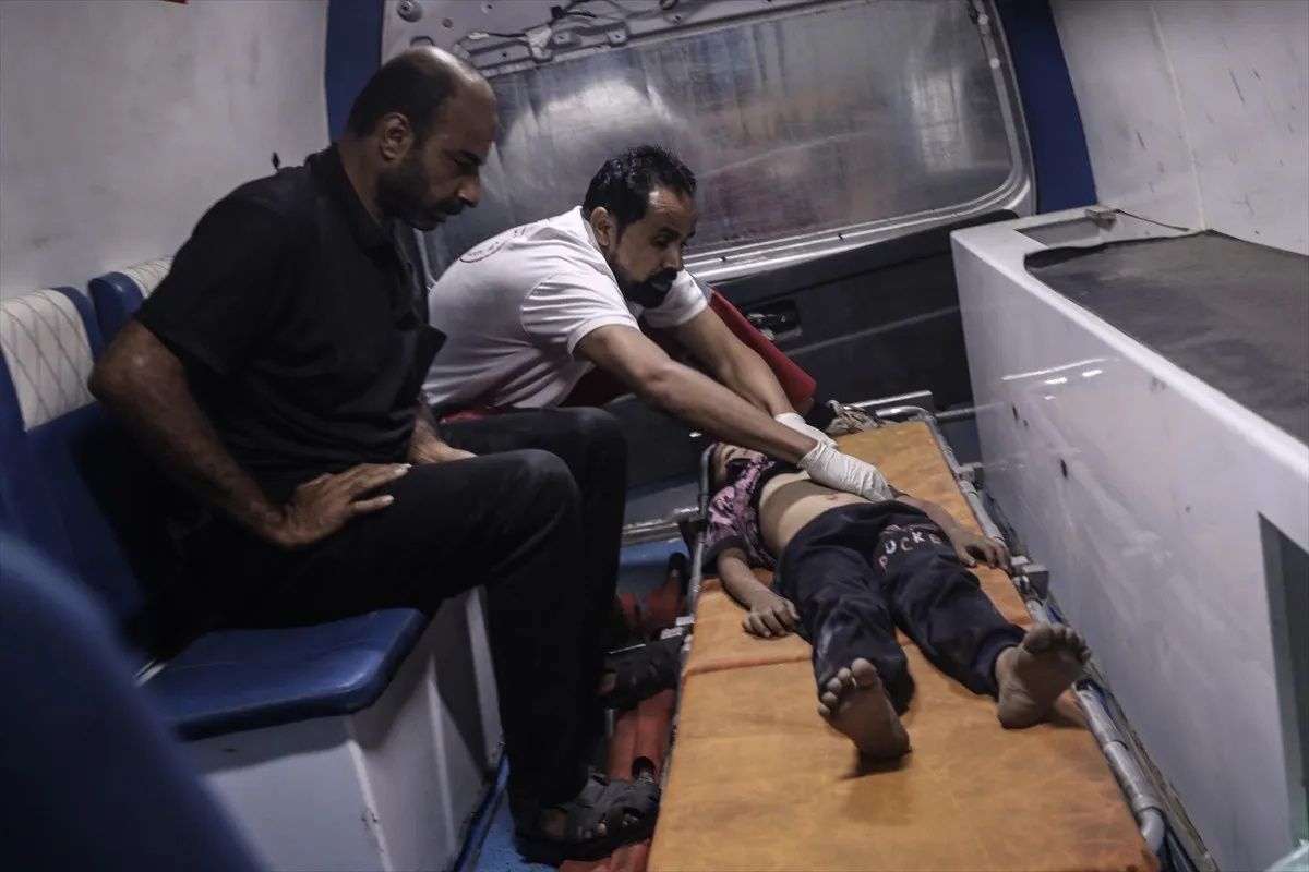 Hastane, barınak, sivil araç… İsrail ateşkesi bozdu yine masumları vurdu! Gazze’de 24’ü çocuk 63 Filistinli hayatını kaybetti 6