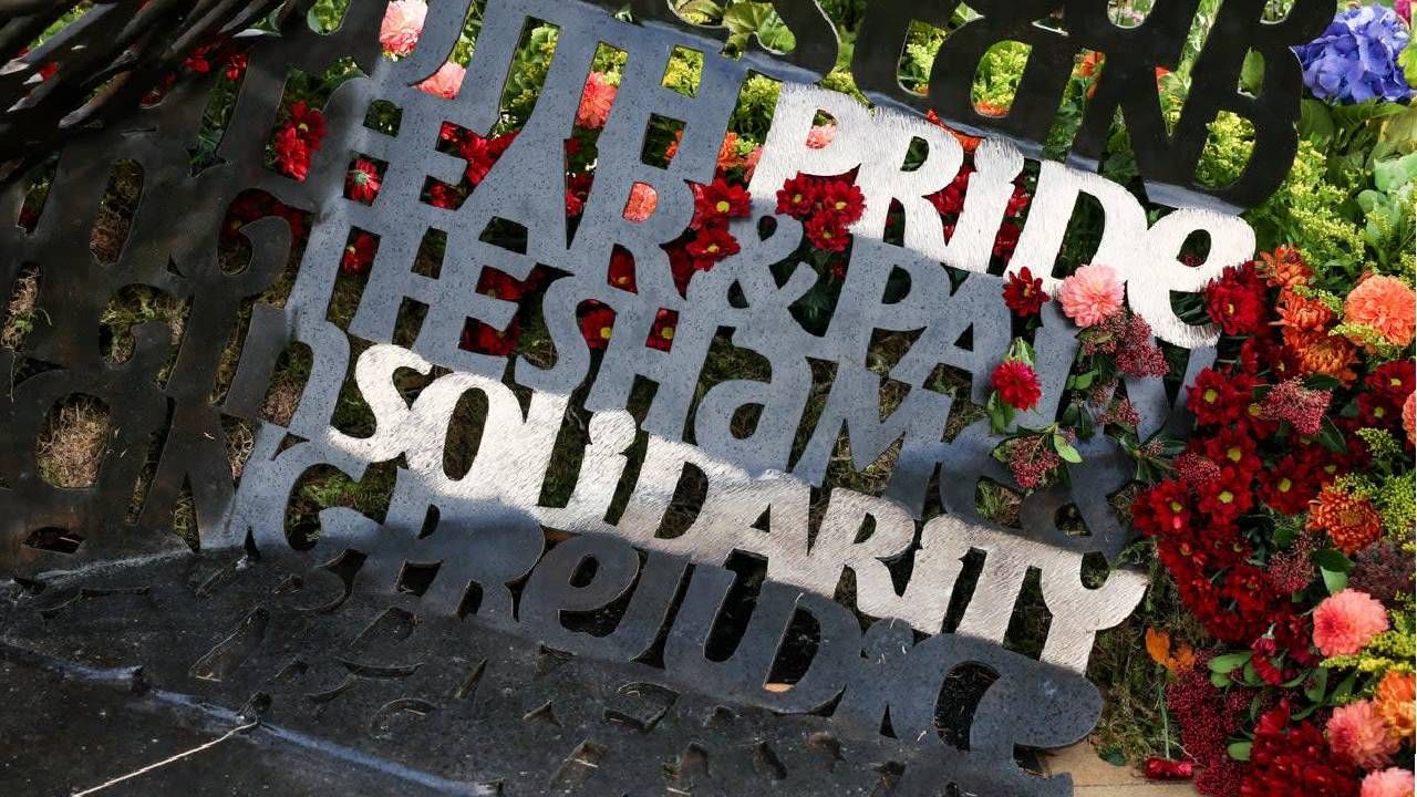 25 yıl sonra yeniden! Kral Charles İngiltere’nin ilk LGBT asker anıtını açtı 3