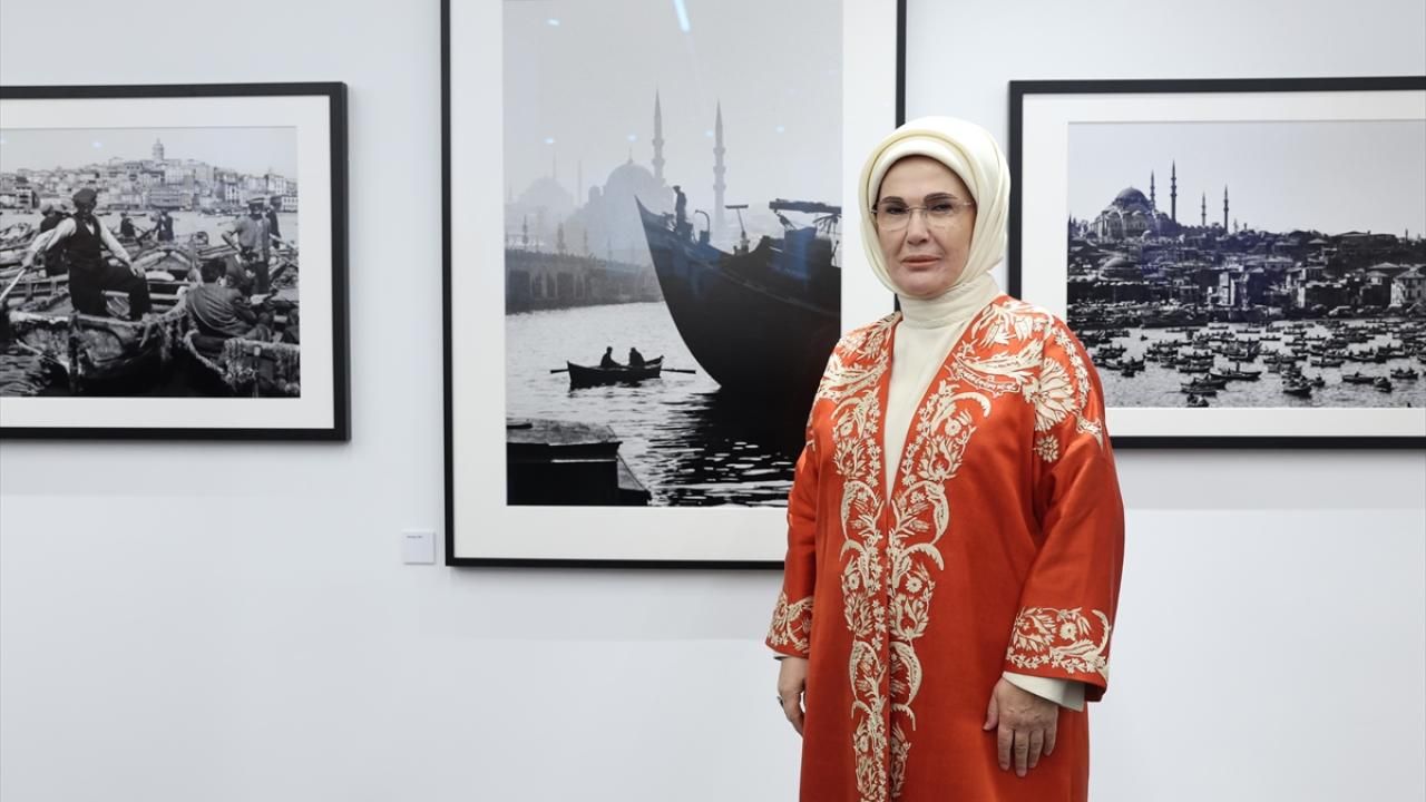 Emine Erdoğan, VakıfBank Sanat Galerisi'nin açılışına katıldı 6