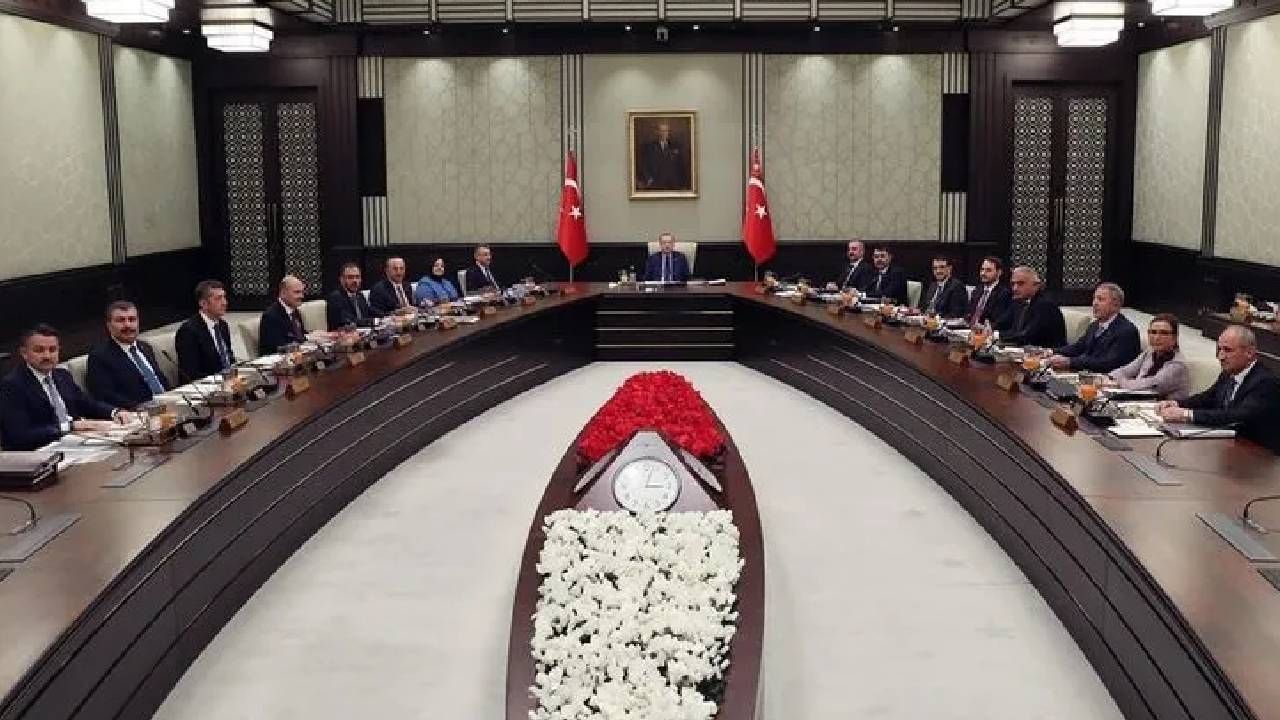 PKK'nın çekilmesi sonrası ilk kez! Cumhurbaşkanlığı kabinesi bugün toplanıyor: Gözler terörsüz Türkiye sürecinde 1