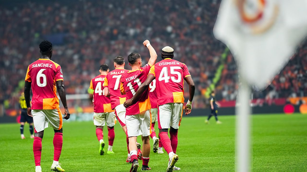 Galatasaray'ın Ajax maçı 11'i belli oldu! Okan Buruk'tan flaş Barış Alper Yılmaz kararı: Taraftarın istediği oldu 2