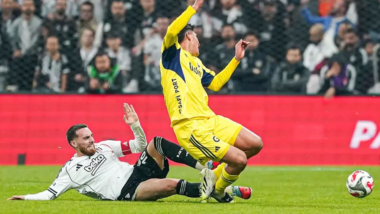 Beşiktaş'ta ortalık fena karıştı! Sergen Yalçın Orkun Kökçü'ye patladı, yıldız oyuncu gözyaşlarına boğuldu 5