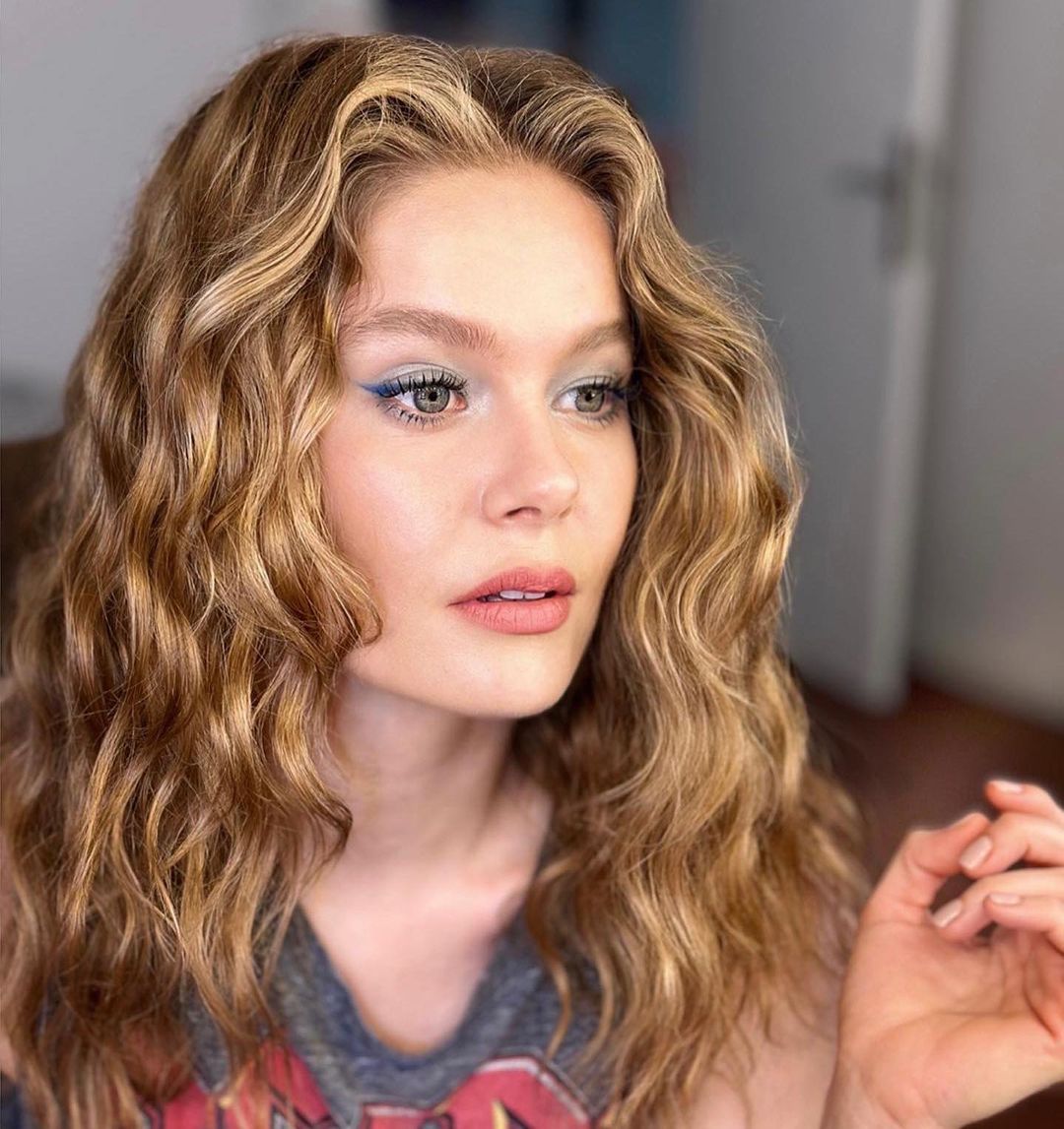 Burcu Biricik ağaç tepelerinde zeytin topladı 4