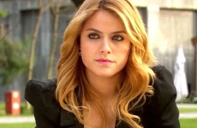 Adını Feriha Koydum'un Hande'siydi! ABD'ye yerleşen oyuncu Ceyda Ateş'in oturduğu sitede timsah yakalandı 2
