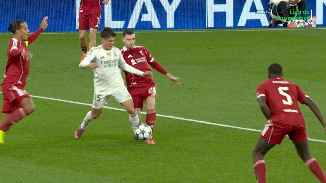 Arda Güler'e yapılan hareket maçın önüne geçti! Real Madrid taraftarı sosyal medyayı ayağa kaldırdı 5