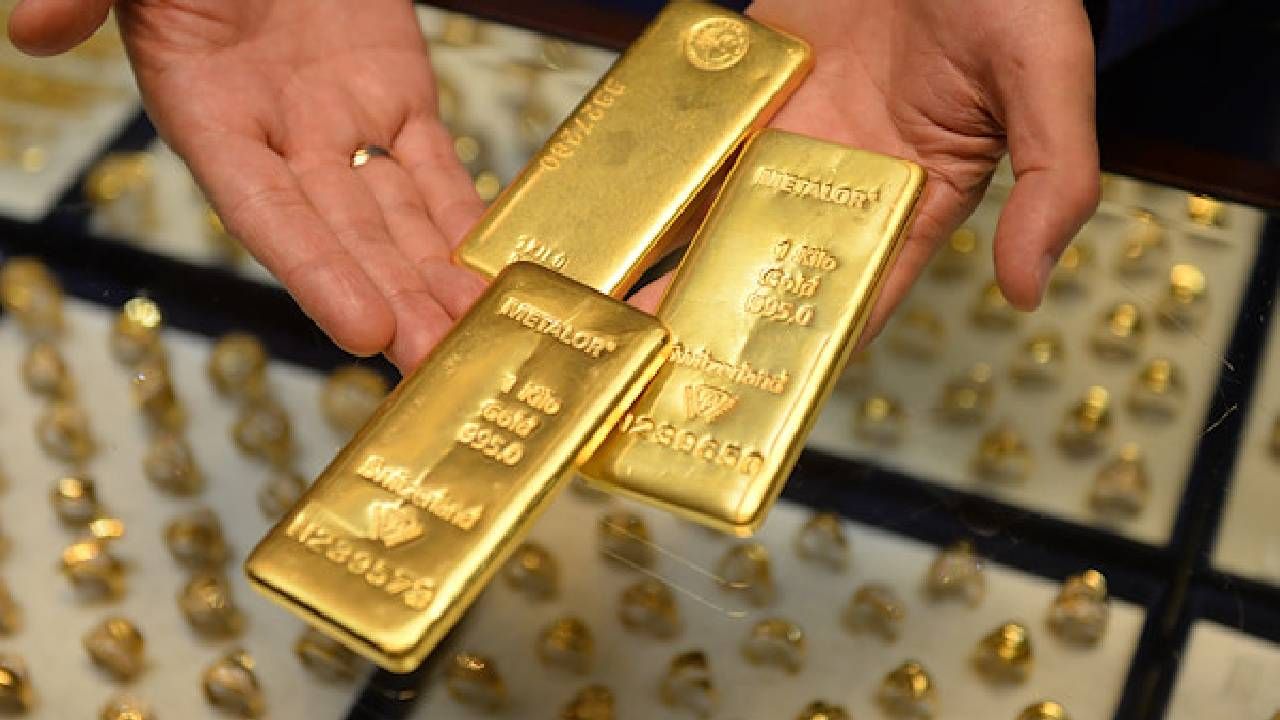 Faiz indirimi beklentisi azaldı, altın sarsıldı! İşte güncel ons ve gram fiyatı 4