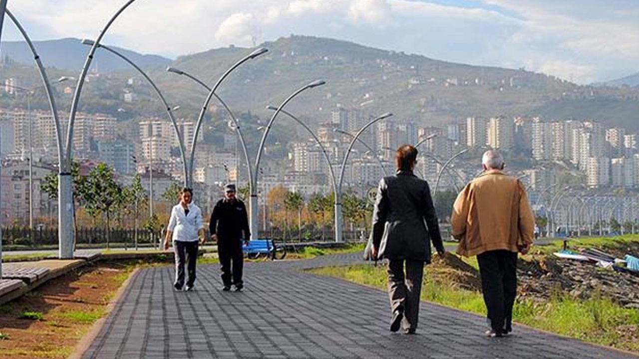 Meteoroloji açıkladı: Bu illerde yağış var, sis ve pus etkisini artırıyor 4