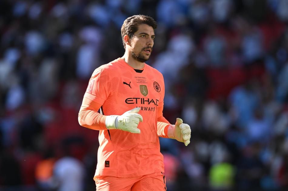 Sergen Yalçın'dan sürpriz karar! Beşiktaş'a Premier Lig'den kaleci geliyor 5
