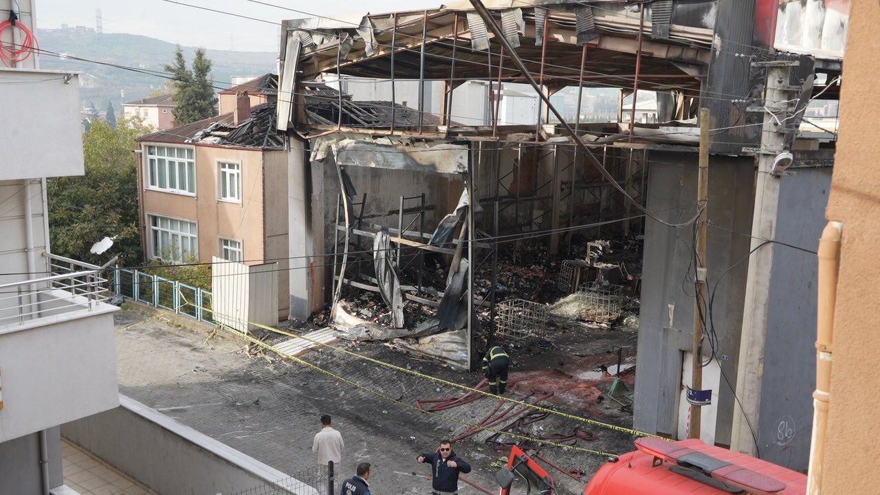Birbirlerine sarılarak ölmüşler: Kocaeli Dilovası’ndaki ihmal göz göre göre cinayete dönüştü! “Sigorta yapacağız” dediler, ölüm işine gönderdiler... 1