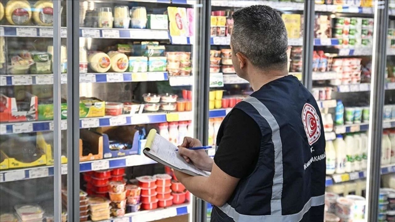 Ticaret Bakanlığı'ndan işletmelere fiyat etiketi uyarısı! İdari yaptırımlar uygulanacak 2