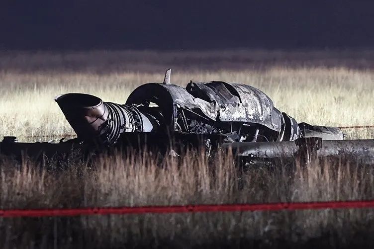 Uçak sınırdan 5 kilometre uzakta düştü, acil sinyal gönderemedi! 20 askerimizin şehit olduğu kazanın enkazından son görüntüler... 10