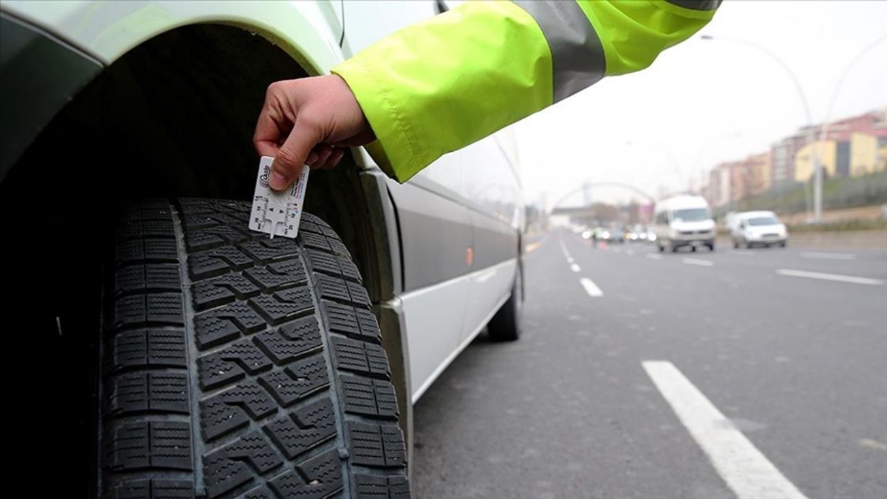 Son 3 gün kaldı! Zorunlu kış lastiği uygulaması başlıyor! Takmayan trafiğe çıkamayacak 1