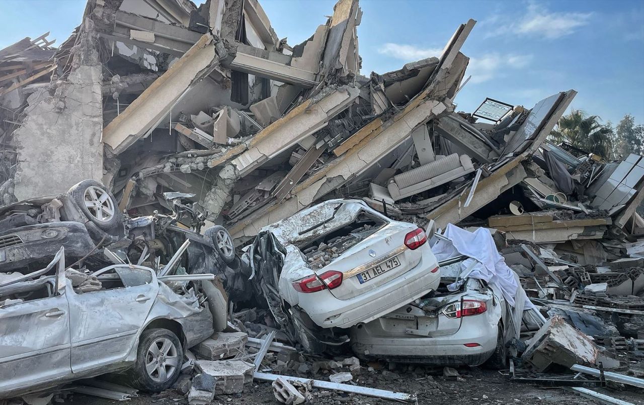 Deprem fırtınası sonrası yeni uyarı! Prof. Dr. Övgün Ahmet Ercan il il, ilçe ilçe açıkladı: Bu bölgelerde sakın ev almayın, kiralık da tutmayın! 6
