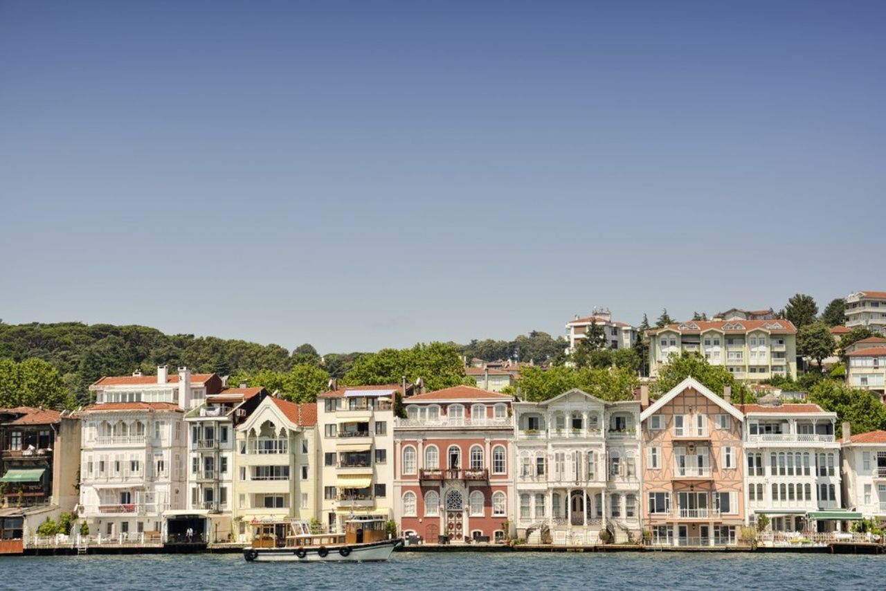 Adı, kimin olduğu bilinmiyor! Boğazdaki yalı satışa çıktı! 350 adet ev fiyatına yalı 4