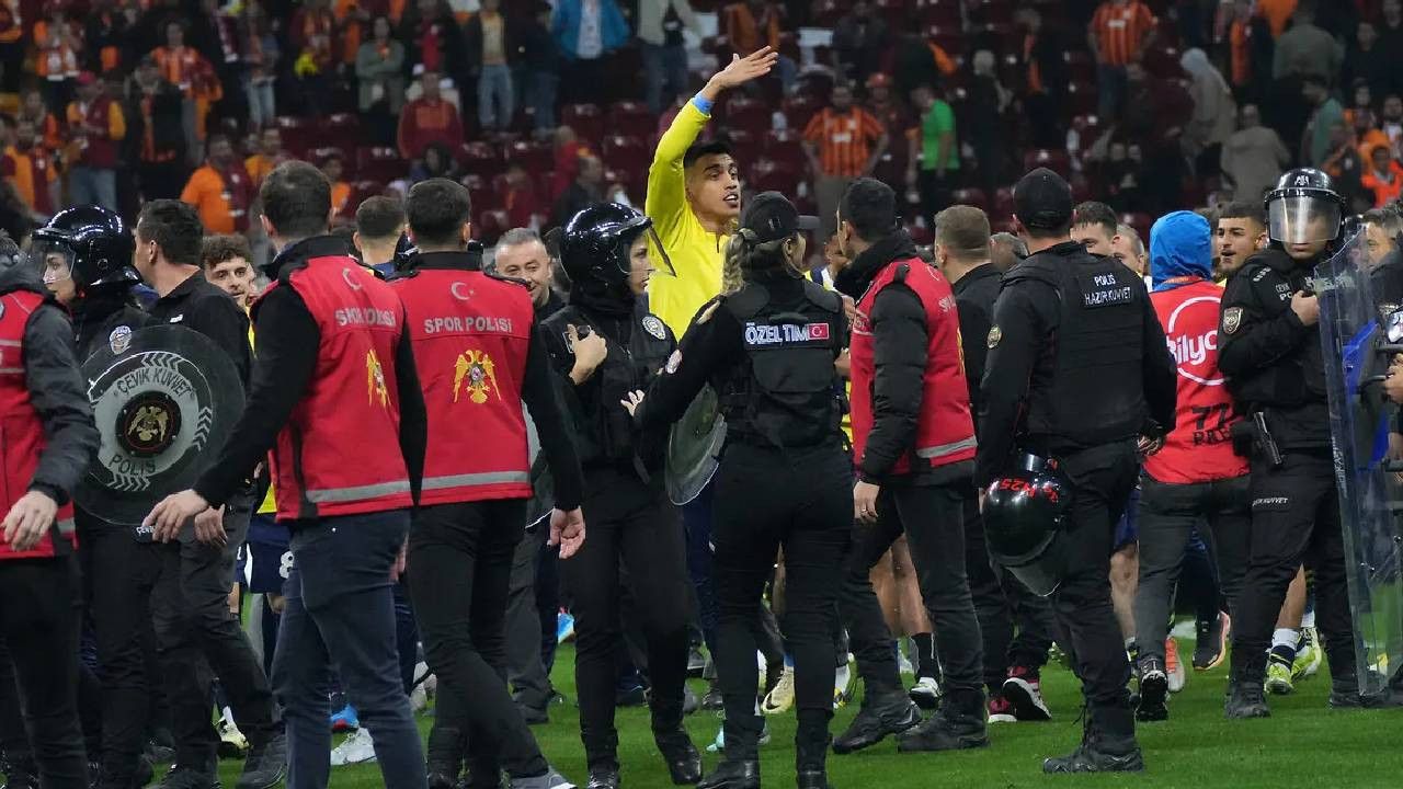 Mert Hakan Yandaş ve Jayden Oosterwolde'nin başı dertte! Savcı hapis cezası istedi 9