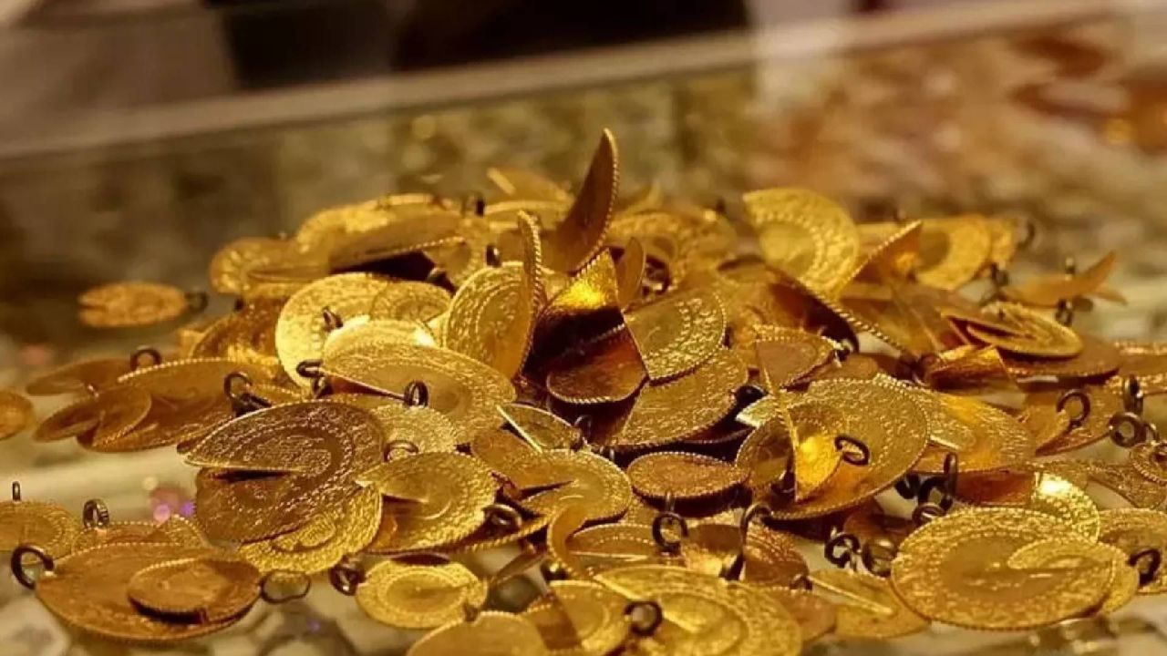 Altın fiyatlarında son durum: Gram, çeyrek ve cumhuriyet altını kaç TL 4