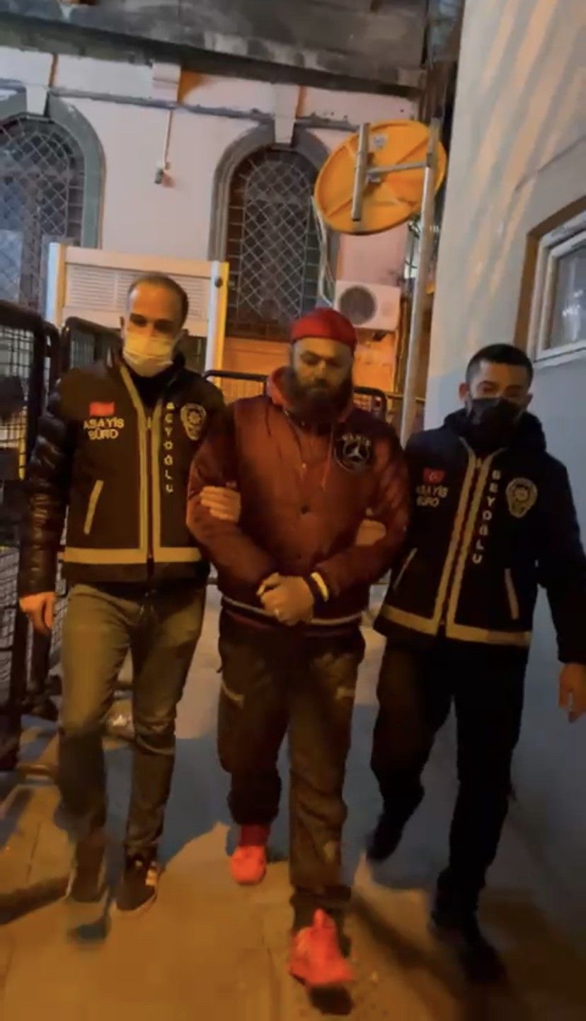 Çalışanını tekme, yumruk ve beyzbol sopasıyla darp etmişti! Tutuklanan oyuncu Bahadır Ünlü'nün ifadesi ortaya çıktı 8
