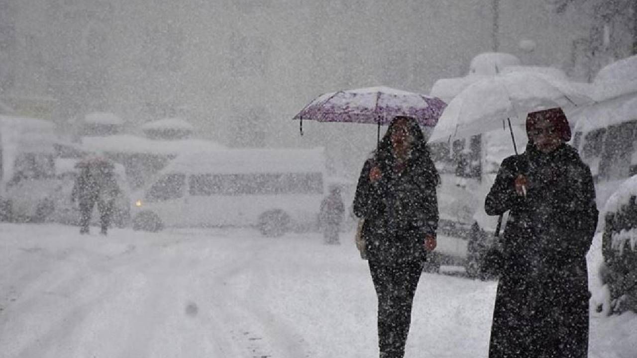 İstanbul’da kış alarm!  Kar Geliyor, Termometreler eksiye gidecek: Tarihi belli oldu 3