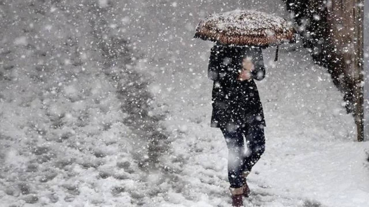 İstanbul’da kış alarm!  Kar Geliyor, Termometreler eksiye gidecek: Tarihi belli oldu 4