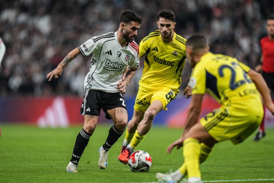 "Rafa Silva Beşiktaş'ı küçümsüyor! Bu hareketleri Galatasaray'da yapabilir misin?" Canlı yayında şok sözler! 10