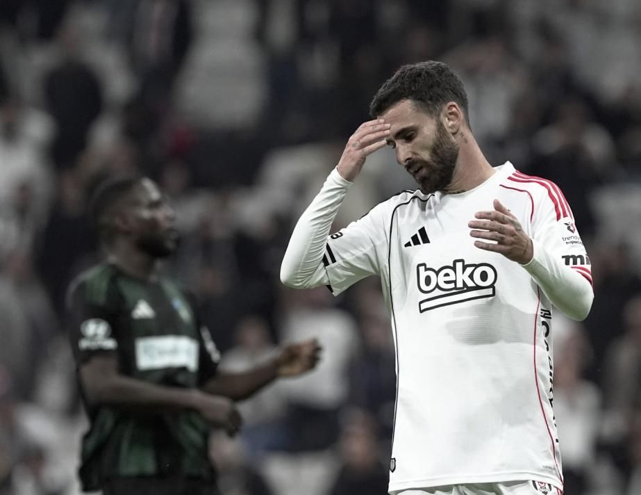 "Rafa Silva Beşiktaş'ı küçümsüyor! Bu hareketleri Galatasaray'da yapabilir misin?" Canlı yayında şok sözler! 8