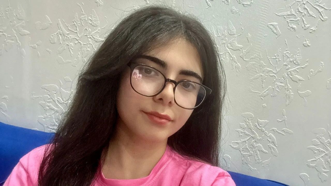 Kayıp ilanı 15 yaşındayken verilmişti: Zeynep Çağış bugün OnlyFans videolarında! Reşit olmadan çekilen görüntüler ve "Ramazan" iddiası gündemi sarstı 7